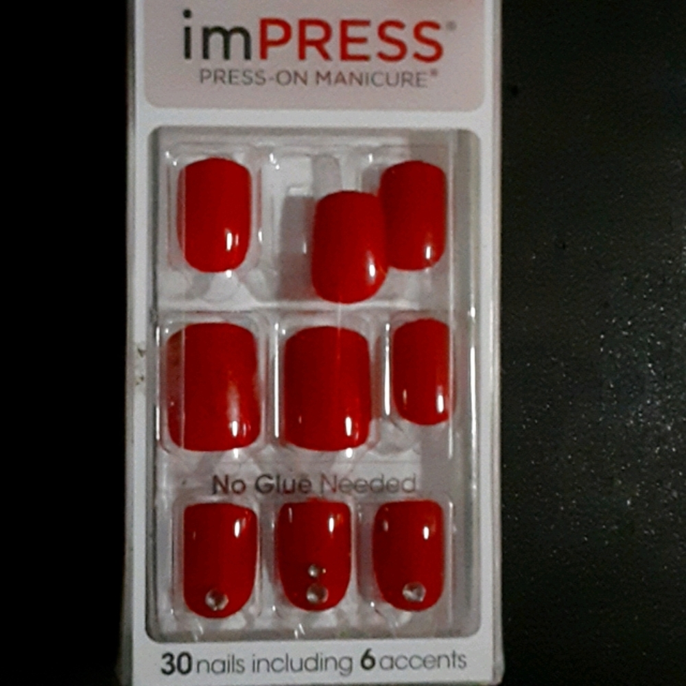 Jeweled press on nails